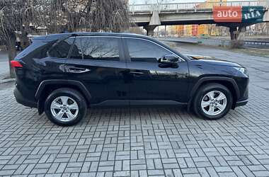 Внедорожник / Кроссовер Toyota RAV4 2021 в Днепре