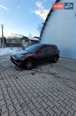 Внедорожник / Кроссовер Toyota RAV4 2018 в Косове