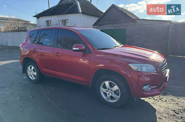 Внедорожник / Кроссовер Toyota RAV4 2011 в Петропавловке