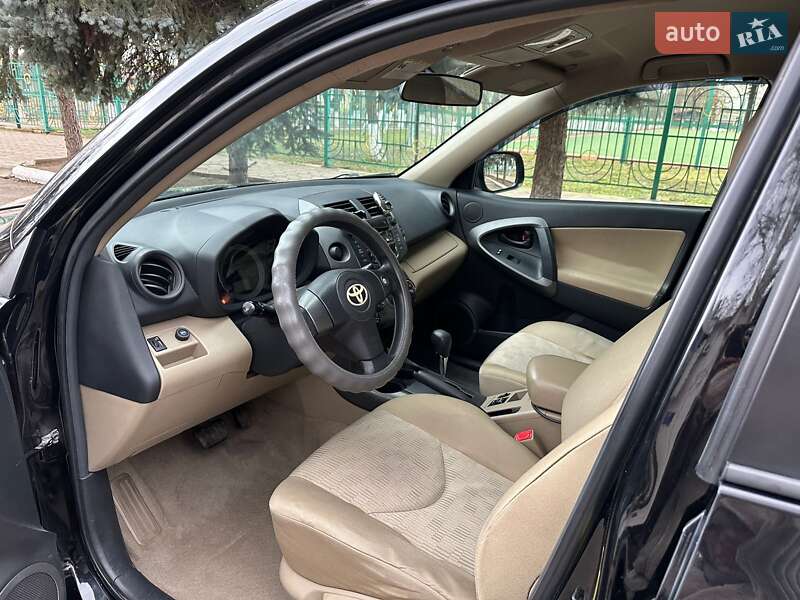 Внедорожник / Кроссовер Toyota RAV4 2010 в Одессе