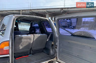 Позашляховик / Кросовер Toyota RAV4 1996 в 