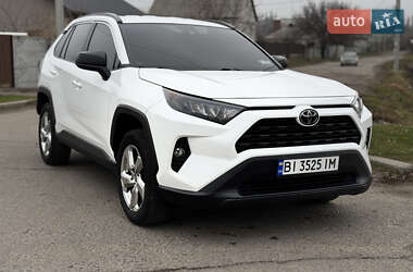 Внедорожник / Кроссовер Toyota RAV4 2019 в Кременчуге