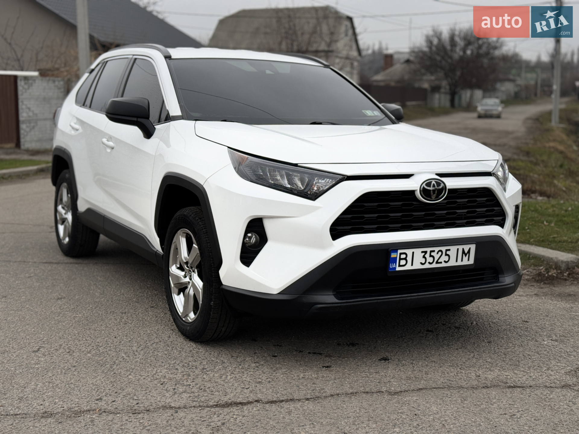 2019 Toyota RAV 4 - фото 1