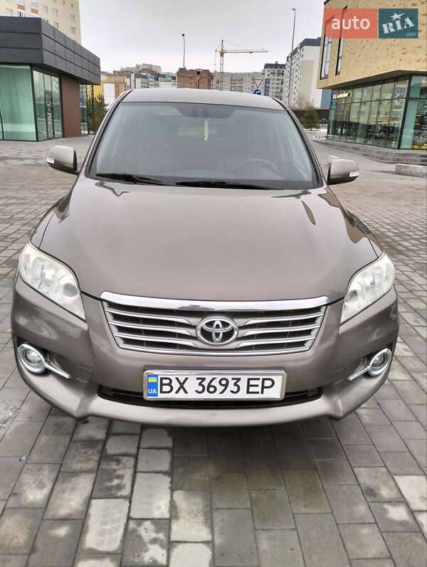 Позашляховик / Кросовер Toyota RAV4 2010 в Хмельницькому