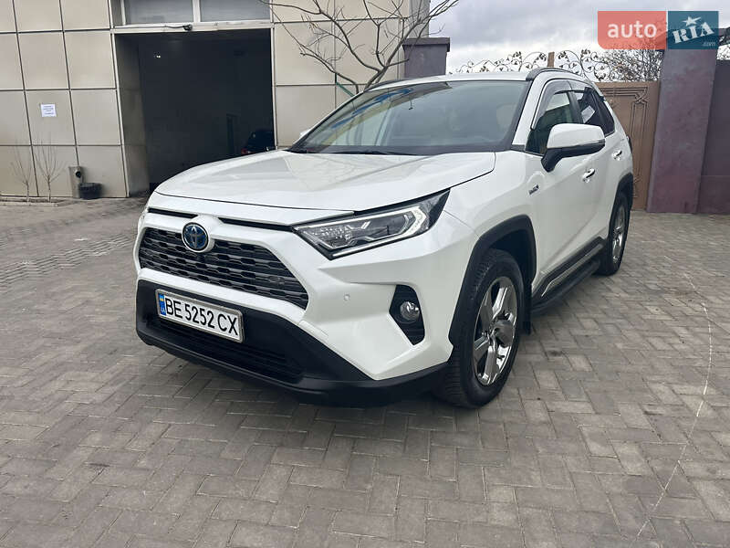 Позашляховик / Кросовер Toyota RAV4 2021 в Миколаєві