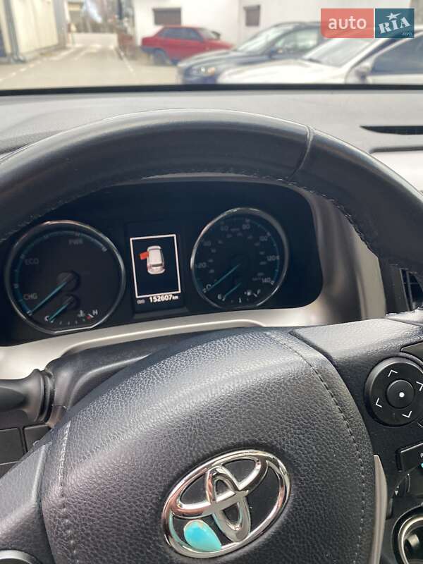 Позашляховик / Кросовер Toyota RAV4 2018 в Долині