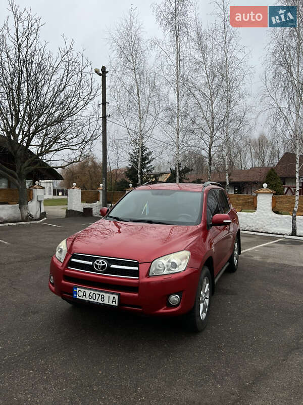 Внедорожник / Кроссовер Toyota RAV4 2009 в Смеле