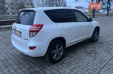 Позашляховик / Кросовер Toyota RAV4 2012 в Рівному