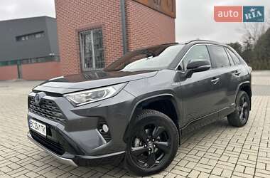 Позашляховик / Кросовер Toyota RAV4 2020 в Львові