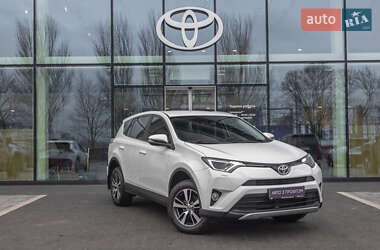 Позашляховик / Кросовер Toyota RAV4 2018 в Дніпрі