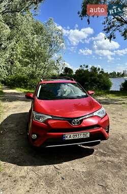 Позашляховик / Кросовер Toyota RAV4 2016 в Києві