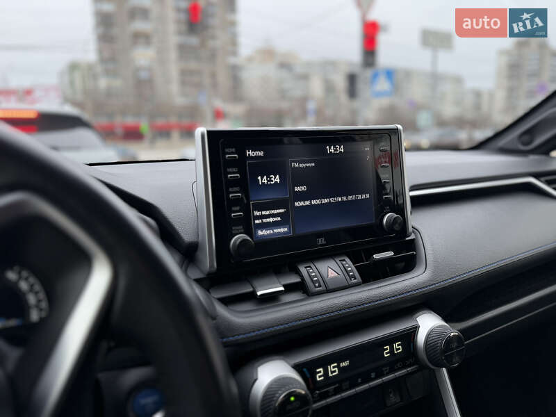 Позашляховик / Кросовер Toyota RAV4 2020 в Сумах