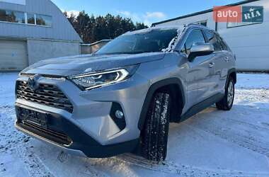 Позашляховик / Кросовер Toyota RAV4 2020 в Черкасах