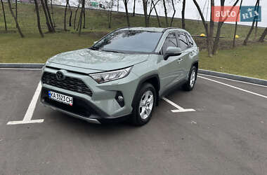 Позашляховик / Кросовер Toyota RAV4 2021 в Києві