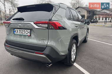 Позашляховик / Кросовер Toyota RAV4 2021 в Києві