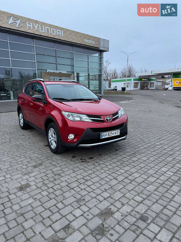 Позашляховик / Кросовер Toyota RAV4 2014 в Дніпрі