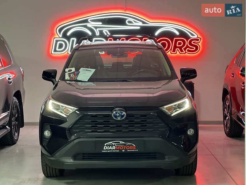 Внедорожник / Кроссовер Toyota RAV4 2020 в Полтаве