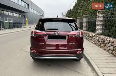 Внедорожник / Кроссовер Toyota RAV4 2017 в Киеве