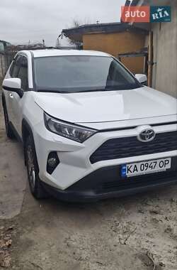 Позашляховик / Кросовер Toyota RAV4 2020 в Києві