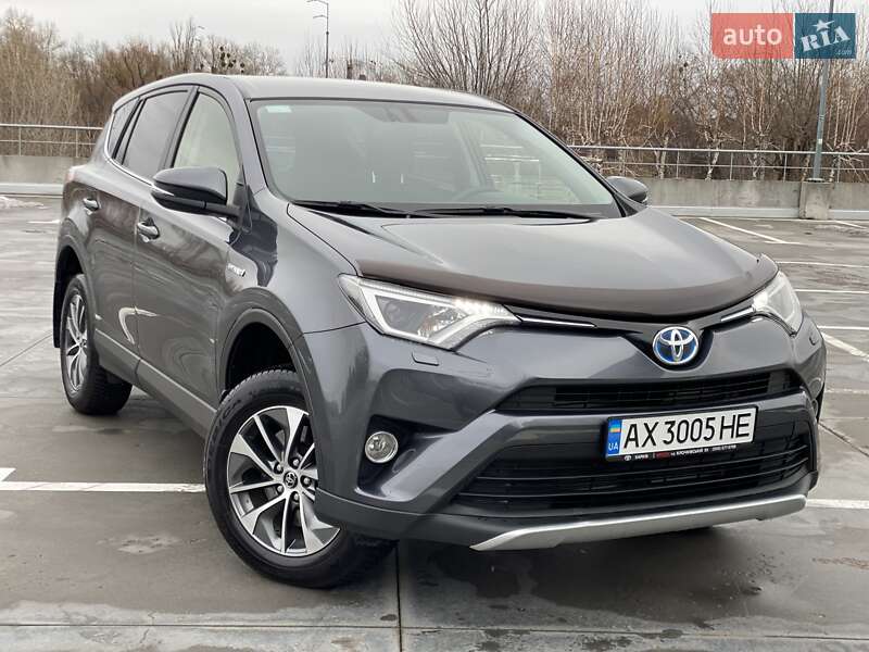 Позашляховик / Кросовер Toyota RAV4 2018 в Києві