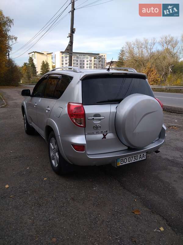 Внедорожник / Кроссовер Toyota RAV4 2007 в Тернополе