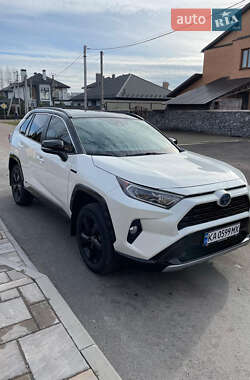 Позашляховик / Кросовер Toyota RAV4 2021 в Києві