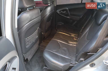 Внедорожник / Кроссовер Toyota RAV4 2006 в 