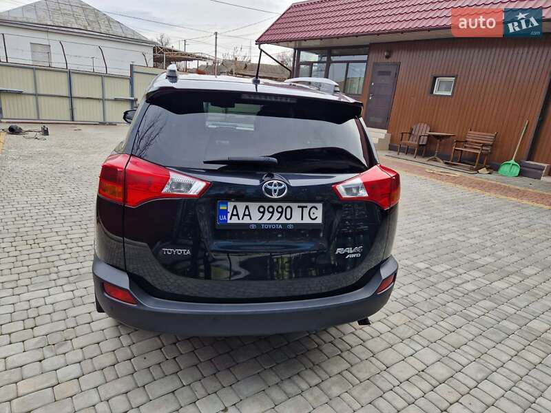Внедорожник / Кроссовер Toyota RAV4 2013 в Первомайске