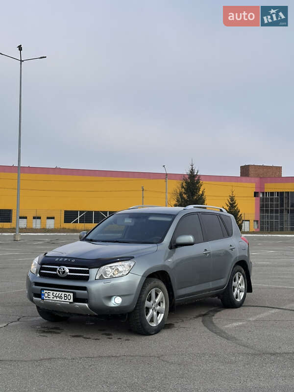 Внедорожник / Кроссовер Toyota RAV4 2007 в Черновцах