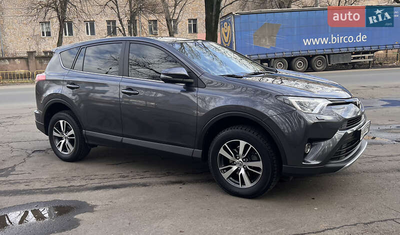 Позашляховик / Кросовер Toyota RAV4 2017 в Одесі