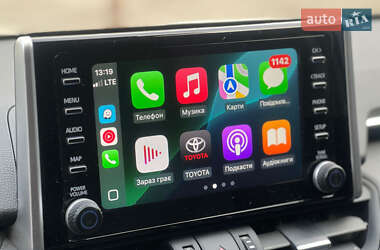 Внедорожник / Кроссовер Toyota RAV4 2020 в Рокитном