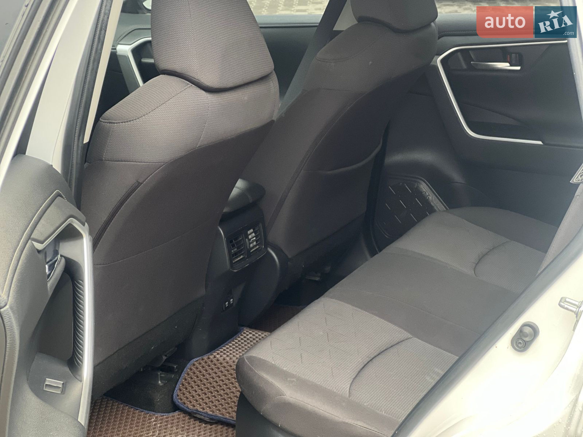 2020 Toyota RAV 4 - мініатюра 23