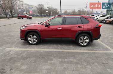 Внедорожник / Кроссовер Toyota RAV4 2020 в Днепре