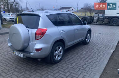 Внедорожник / Кроссовер Toyota RAV4 2007 в 
