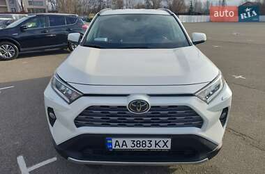 Позашляховик / Кросовер Toyota RAV4 2019 в Києві