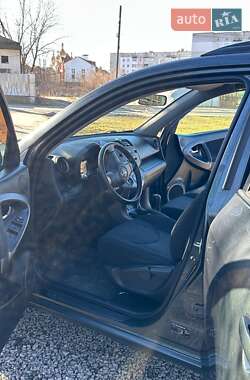 Позашляховик / Кросовер Toyota RAV4 2008 в 