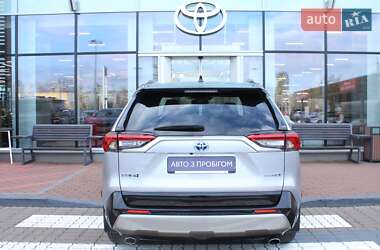 Внедорожник / Кроссовер Toyota RAV4 2022 в Киеве