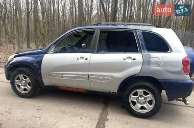 Позашляховик / Кросовер Toyota RAV4 2002 в Рівному