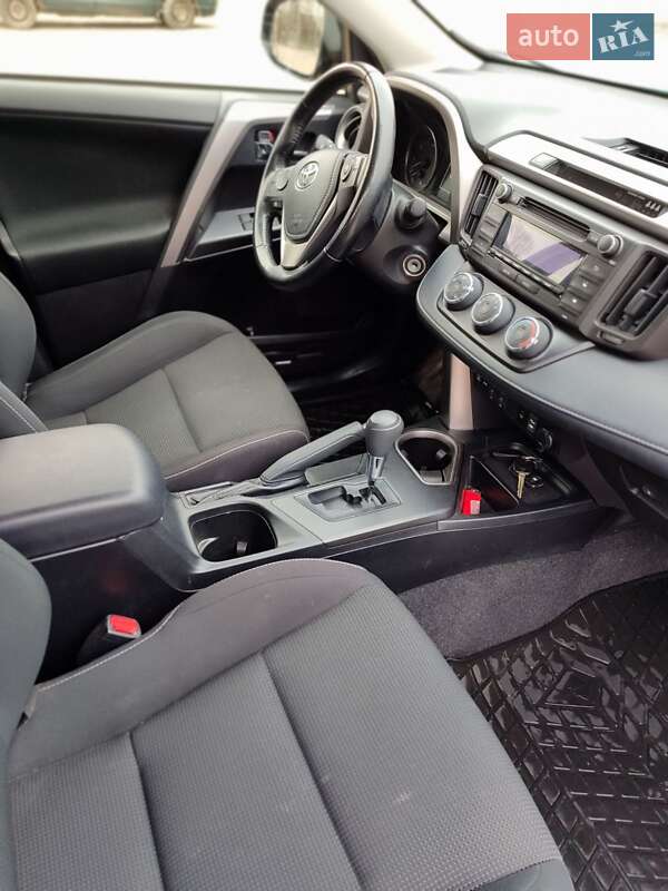 Toyota RAV4 2017