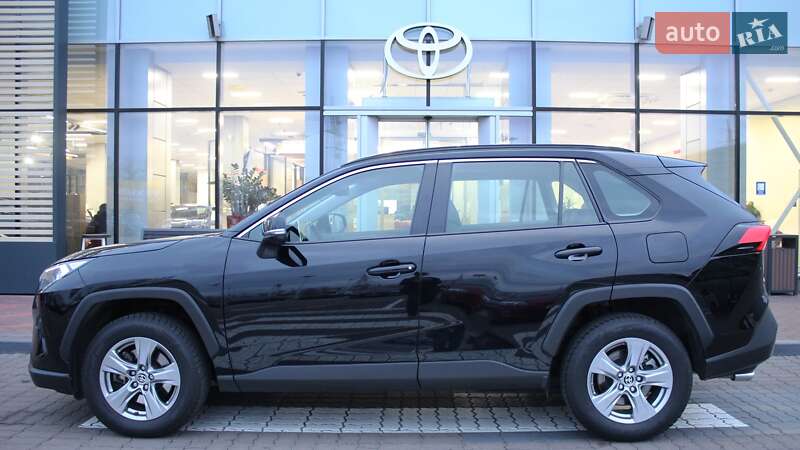 Позашляховик / Кросовер Toyota RAV4 2022 в Києві