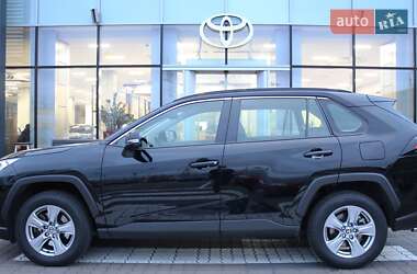 Внедорожник / Кроссовер Toyota RAV4 2022 в Киеве