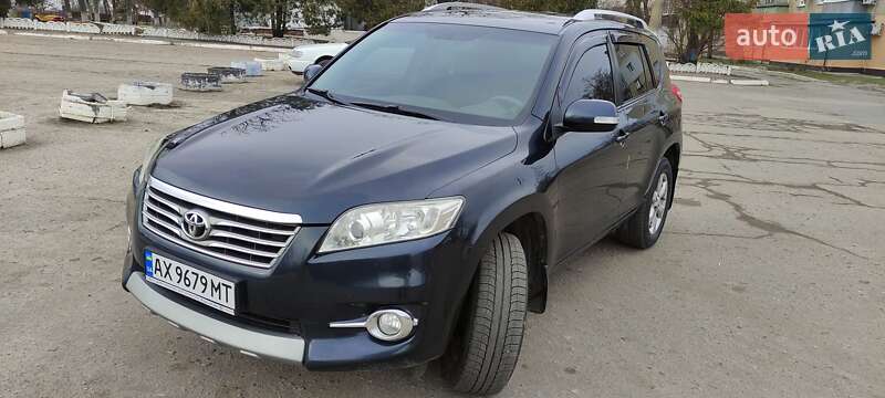 Toyota RAV4 2010