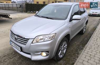 Позашляховик / Кросовер Toyota RAV4 2010 в Луцьку