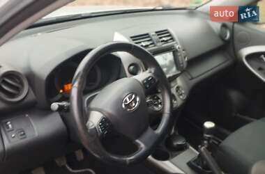 Внедорожник / Кроссовер Toyota RAV4 2009 в Ровно