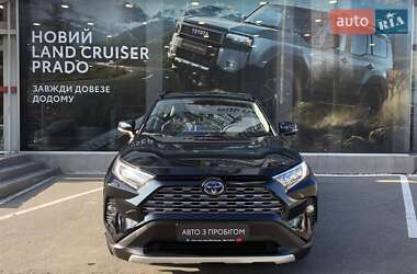 Внедорожник / Кроссовер Toyota RAV4 2019 в 