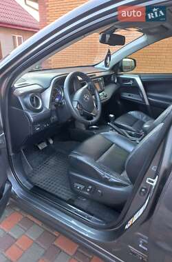 Внедорожник / Кроссовер Toyota RAV4 2013 в 