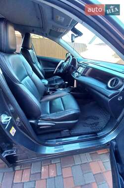 Внедорожник / Кроссовер Toyota RAV4 2013 в 