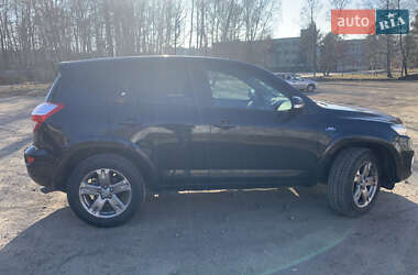Позашляховик / Кросовер Toyota RAV4 2010 в 