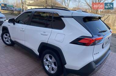 Внедорожник / Кроссовер Toyota RAV4 2020 в Киеве