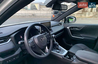 Внедорожник / Кроссовер Toyota RAV4 2021 в Киеве